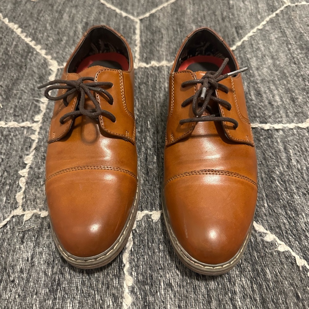 Boys brown dress shoes size 5